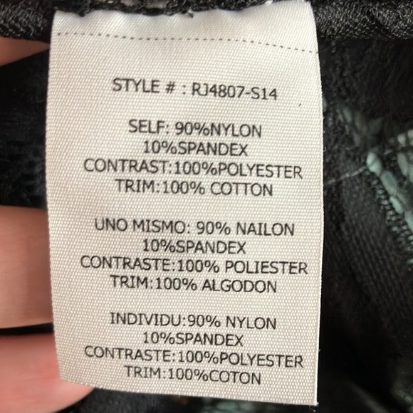 Ryu | Black Lace Shrug Top - Picture 10 of 14